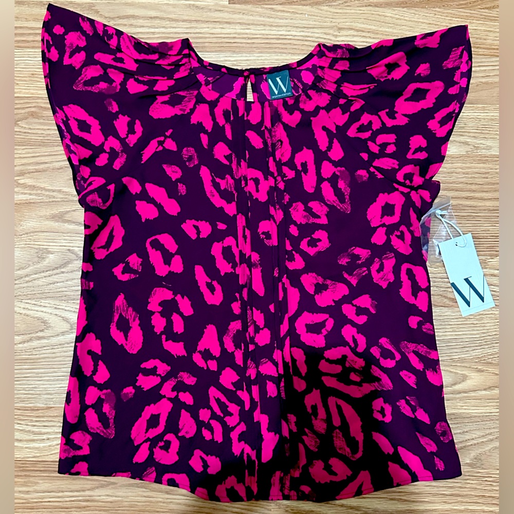 Women’s pink leopard short sleeve top